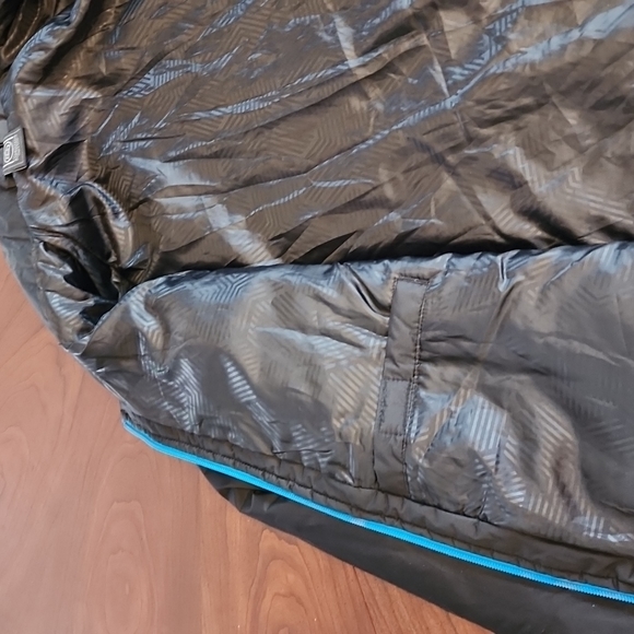 STORMTECH black coat with blue zippers - Picture 8 of 16